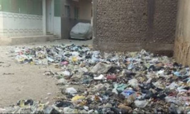 شكوى من انتشار القمامة بشارع الجزيرة مركز جرجا سوهاج