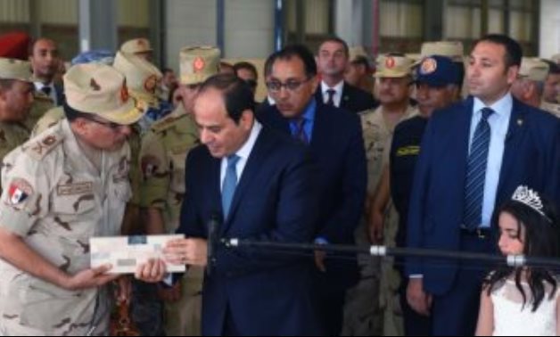 نائبة برلمانية تكشف 10 رسائل من الرئيس لعمال مصر بافتتاح مجمع أسمنت بنى سويف