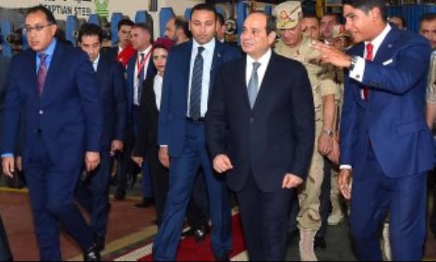 أول صور لتفقد الرئيس السيسى مصنع "حديد المصريين" فى بنى سويف