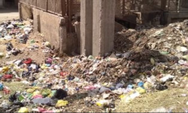 شكوى من انتشار القمامة فى شوارع الواسطى ببنى سويف