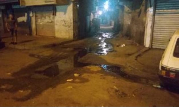 سكان شارع معوض عتريس بالمهندسين يشكون انتشار مياه الصرف