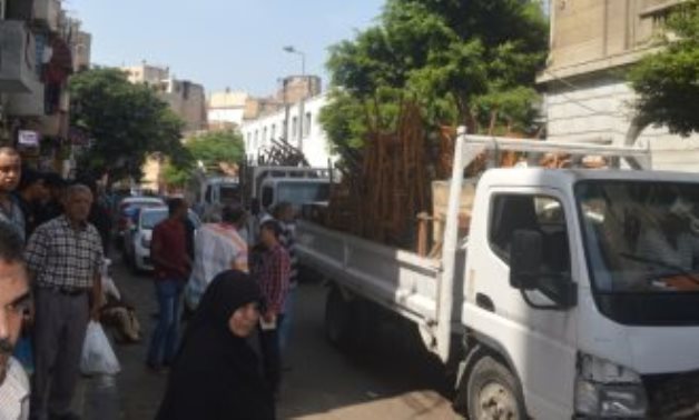 أمن الإسكندرية يشن حملة إشغالات مكبرة بمحرم بك والعطارين