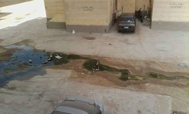 شكوى من انتشار مياه الصرف الصحى وعدم وجود بالوعات بمدينة الشروق