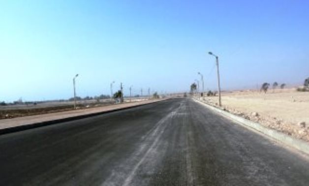 صور.. إعادة رصف وتوسعة طريق الأحايوة شرق بسوهاج بـ7 مليون و923 ألف جنيه