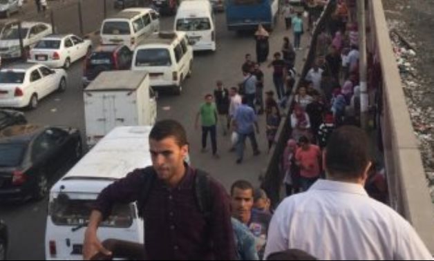صحافة المواطن.. شكوى من غلق مطلع كوبرى مشاة جامعة القاهرة