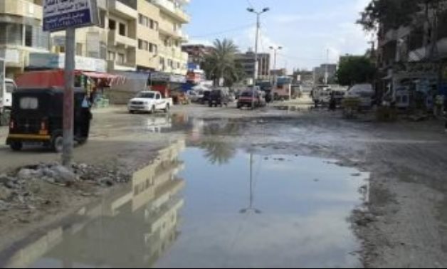 "فينك يا حكومة".. غرق شوارع منطقة خورشيد فى الإسكندرية بمياه الصرف الصحى