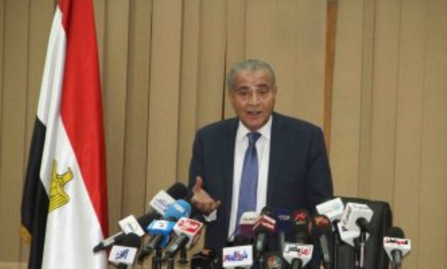 وزير التموين يطالب بتطبيق عقوبة الحبس على من يتلاعب بالسلع المدعومة من الدولة