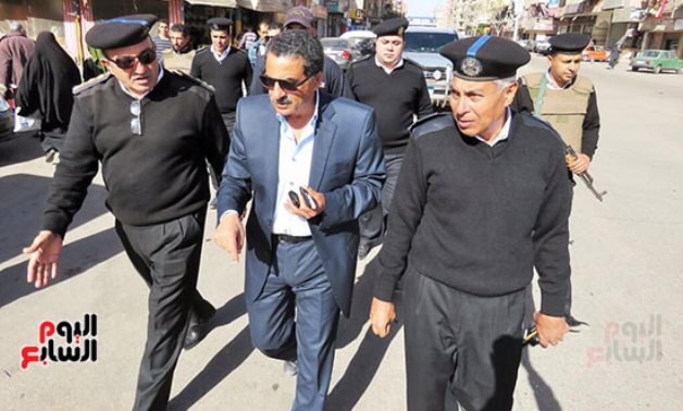 أمن الإسماعيلية يواصل حملاته على المقاهى لضبط الطلاب "المزوغين"