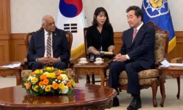 صور.. رئيس البرلمان يدعو كوريا الجنوبية الى رفع حظر السفر وزيادة الاستثمارات