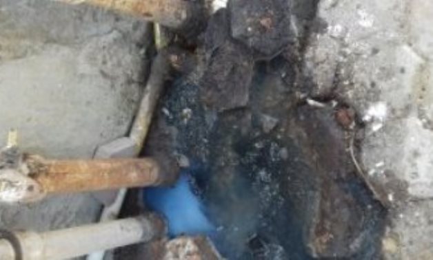 شكوى من إلقاء مخلفات الصرف الصحى للمطاعم فى عقار بمدينة بدر