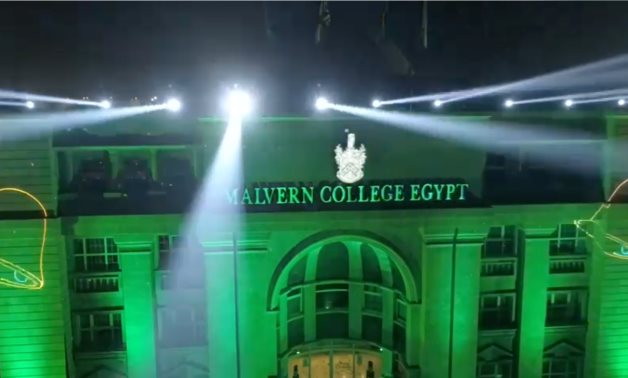 "Malvern college  Egypt" تحتفل بالعام الميلادى الجديد بأضواء مبهرة وتصدر البهجة للمصريين (فيديو)