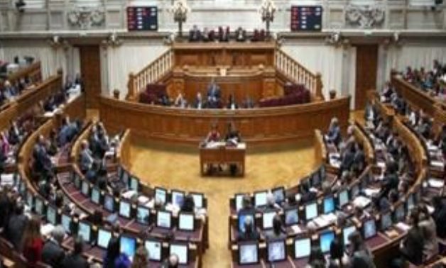 برلمان البرتغال يجيز تشريعاً يسمح بـ"القتل الرحيم والانتحار"