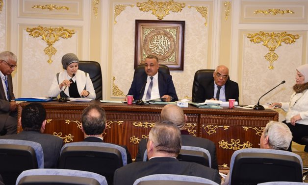 "شكاوى النواب" توافق على 9 اقتراحات لتطوير عشوائيات وإنشاء مكاتب لخدمات المصريين بالخارج 