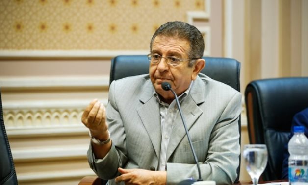 رئيس لجنة الشئون العربية بالبرلمان يطالب بتدريس أهمية العمل الأهلى بالمدارس