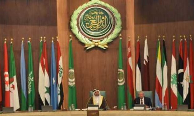 البرلمان العربي يدعو إلى تشديد الضوابط الدولية على مسارات نقل الأسلحة غير المشروعة
