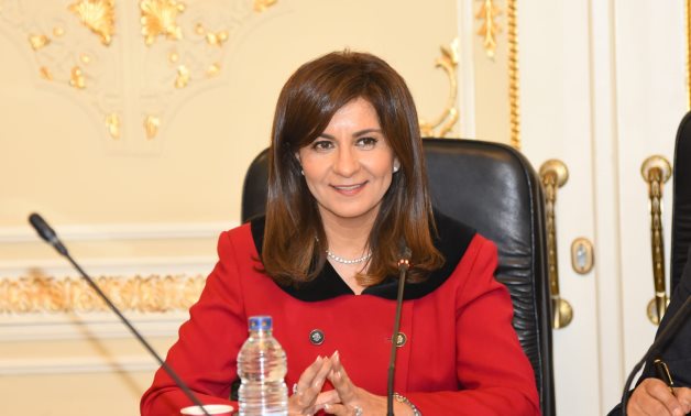 وزيرة الهجرة تشيد بدور على جمعة فى مساعدة الحالات الإنسانية للمصريين بالخارج