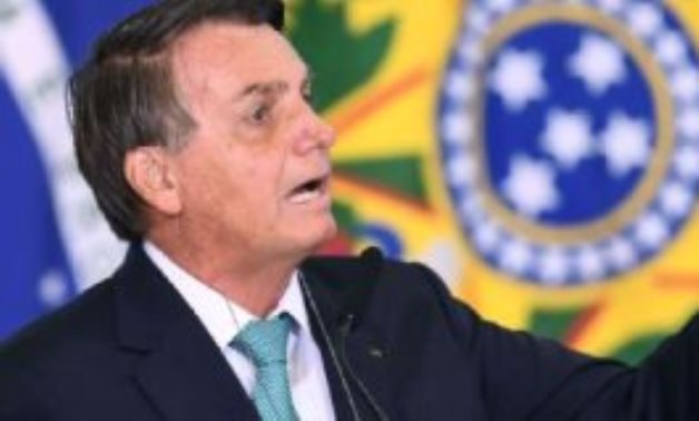 رئيس البرازيل يواصل إثارة الجدل ويرفض منح ابنته لقاح "كورونا"