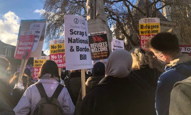 مظاهرات أمام النواب البريطانى بسبب قانون يسمح بسحب "الجنسية" بدون إنذار