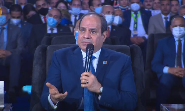 الرئيس السيسى للمصريين: "أديك إعانة ولا منحة ولا عمل.. احنا اخترنا العمل"