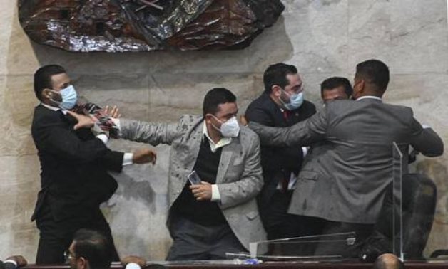 شجار وعراك بالأيدى فى برلمان هندوراس بسبب رئاسة المجلس التشريعى