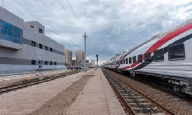 النقل توقع برتوكول تعاون لدراسة إنشاء مصنع إنتاج عربات ركاب السكة الحديد