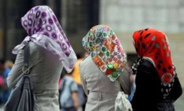 الحرس الثورى الإيرانى يشكل مجموعة جديدة لتطبيق "الحجاب الإجبارى"
