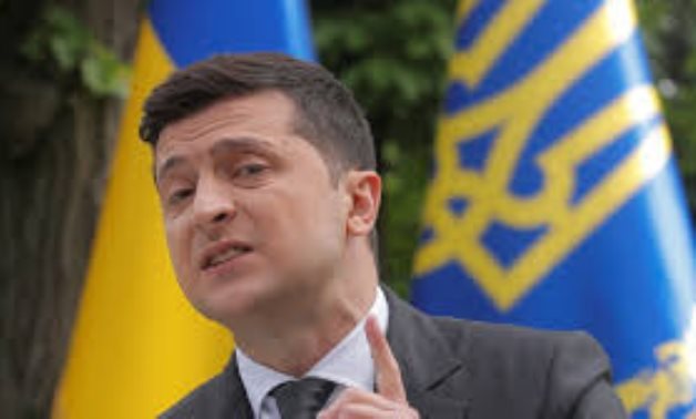 رئيس أوكرانيا يطالب البرلمان بتمديد جديد للأحكام العرفية فى البلاد