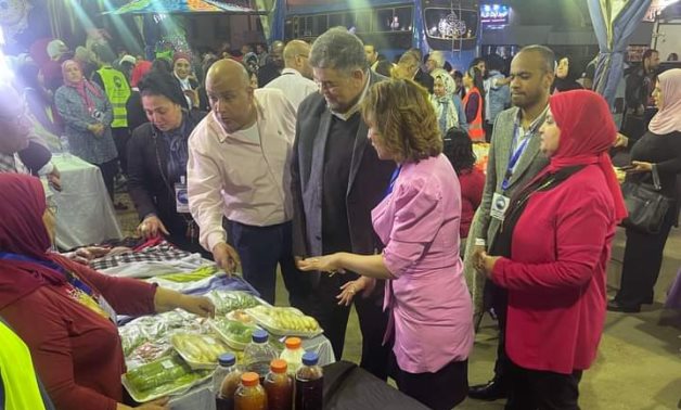 رئيس "صحة النواب" يفتتح معرض للأسر المنتجة والملابس الجاهزة بأسعار مخفضة بغرب القاهرة