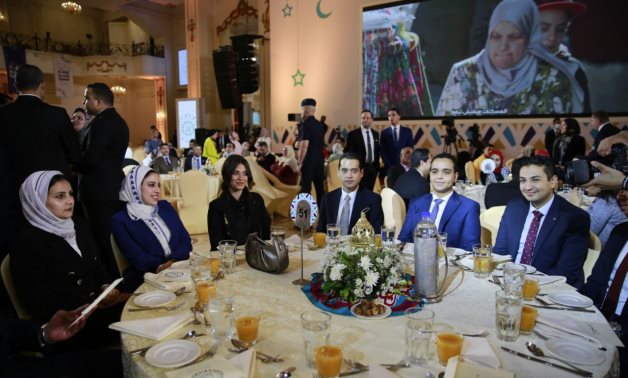 وصول المدعوين والمشاركين فى حفل إفطار الأسرة المصرية.. فيديو وصور