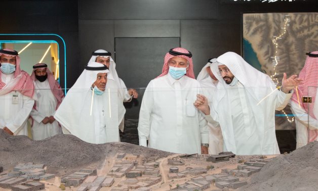وزير الإعلام والتجارة السعودي يزور المتحف الدولي للسيرة النبوية ويؤكد: يحقق رؤية المملكة 