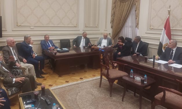 لجنة الدفاع بمجلس الشيوخ تناقش اقتراح بشأن إسقاط الجنسية المصرية عن عمرو واكد