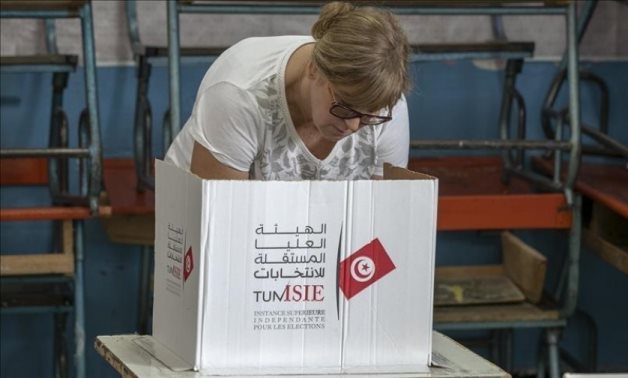 وفد البرلمان العربى: استفتاء تونس جرى وفقا للوائح والقوانين الدولية
