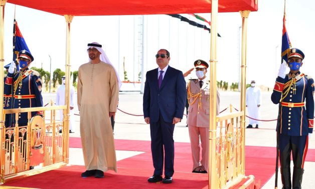 الرئيسان السيسى و"بن رايد" يؤكدان أهمية تعزيز العمل العربي المشترك ووحدة الصف 
