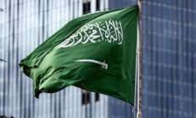 السعودية: منع استخدام علم المملكة وصور القيادة على السلع