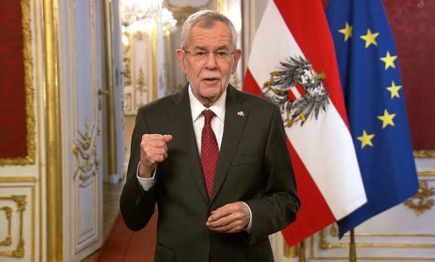 المستشار النمساوي يتعهد بعقد انتخابات برلمانية في سبتمبر 