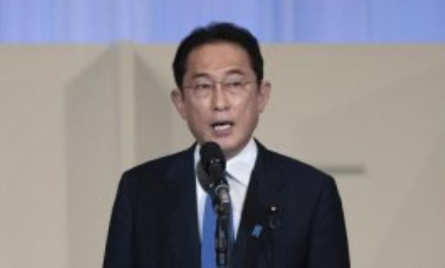 رئيس وزراء اليابان يتعهد بالعمل لحل أزمة المواطنين المختطفين بكوريا الشمالية