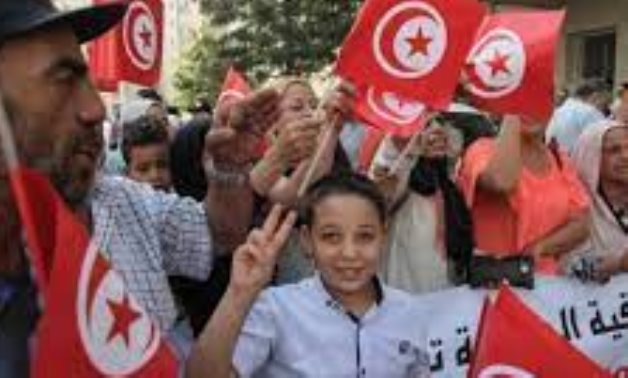 بعد تحذير اتحاد الشغل.. 5 أحزاب تونسية تقاطع الانتخابات
