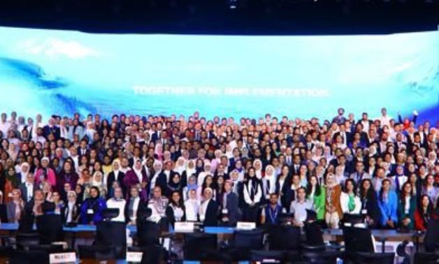 "الأمم المتحدة" تمنح الشباب المتطوع فى “قمة المناخ” شهادات تقدير  في نجاح التنظيم