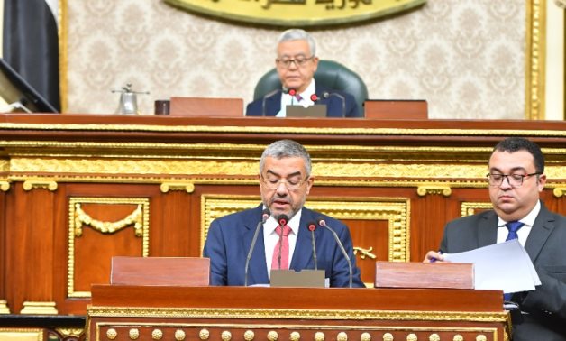 رئيس "النواب": تعويضات عقود المقاولات تحت رقابة القضاء والبرلمان