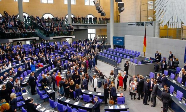 المستشار الألماني  أمام البرلمان: سنقدّم السلاح الثقيل لأوكرانيا