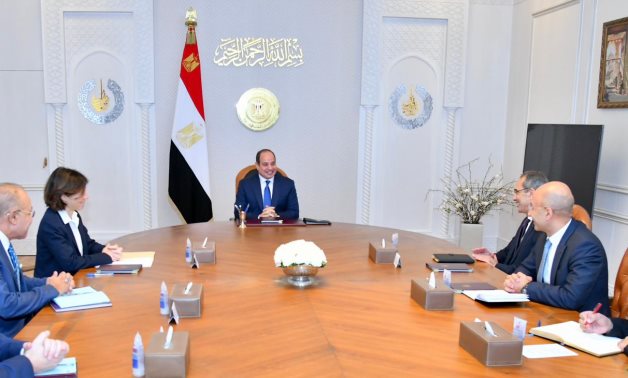 الرئيس السيسى يستقبل المدير التنفيذي لمجموعة "أورانج" العالمية للاتصالات