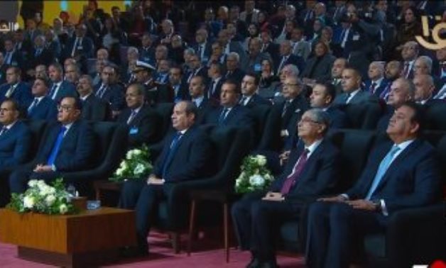 الرئيس السيسى يشاهد فيلما تسجيليا بعنوان: "سوهاج أصل السيرة"