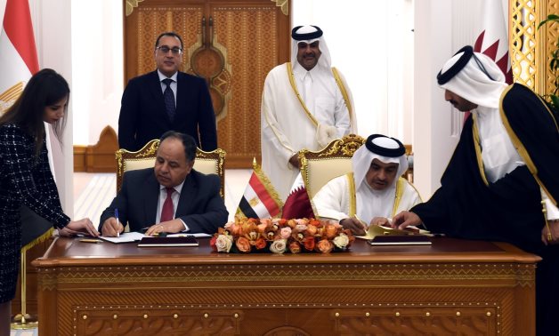 رئيسا وزراء مصر وقطر يشهدان توقيع اتفاقية لإزالة الازدواج بالضريبة على الدخل