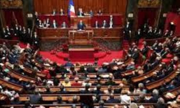 تعطل موقع البرلمان الفرنسي واتهامات لقراصنة روس
