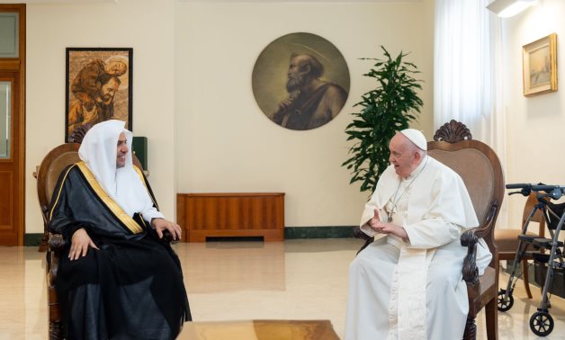 بابا الفاتيكان يستضيف أمين عام رابطة العالم الإسلامى