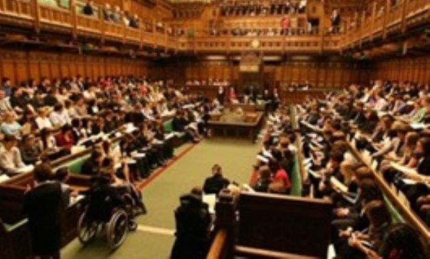 البرلمان البريطانى يحذر فى تقرير من مشروع قانون ترحيل المهاجرين
