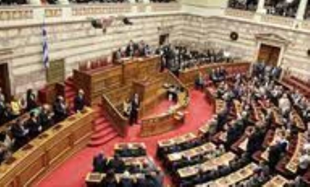 البرلمان اليوناني يؤيد خطة حكومة ميتسوتاكيس الجديدة لمدة 4 سنوات