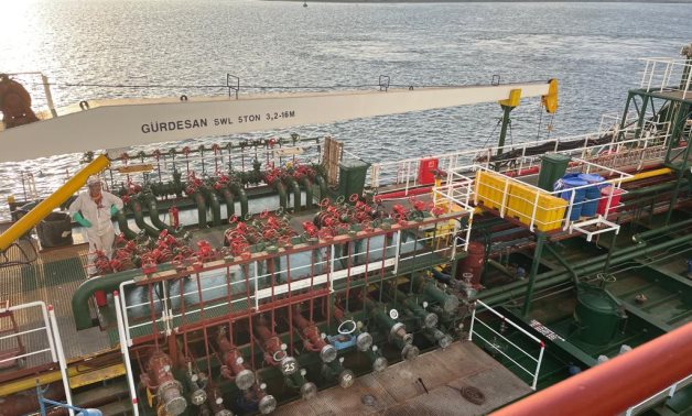 "اقتصادية قناة السويس" تكشف: نجاح أول عملية تموين بالوقود الأخضر بميناء شرق بورسعيد