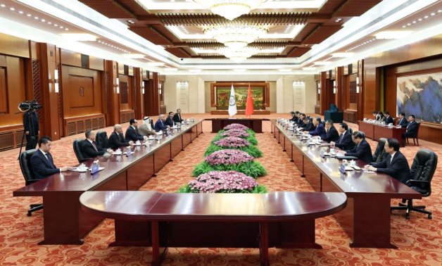 وفد البرلمان العربى يوقع مذكرة تعاون مع البرلمان الصينى خلال زيارته للصين 