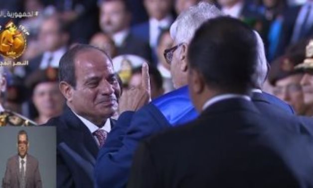 الرئيس السيسي يدعو حضور الندوة التثقيفية للوقوف احتراما لأبطال معركة رأس العش